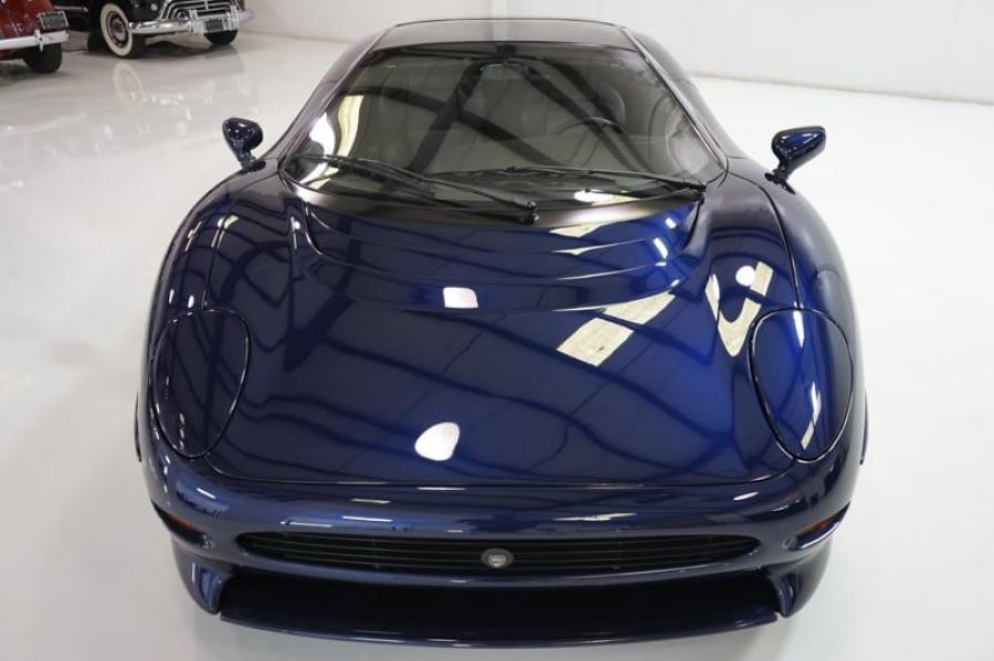  Jaguar XJ220 1994 года  (фото 37 из 55)